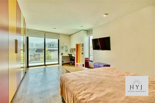Moderna Arquitectura!! En Condominio Los Rios