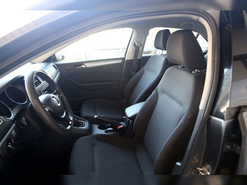 Volkswagen Bora 2.0 TDI ADVANCE DIESEL 4X2 AT 4P