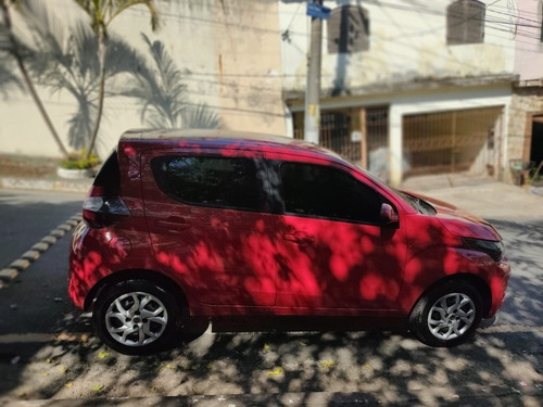 Imagem 3 de 10 de Fiat Mobi 2018 1.0 Drive Flex 5p