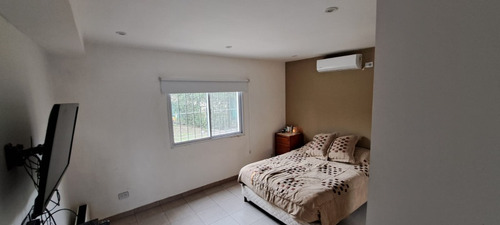 Santiago Del Estero 200 Venta Casa 4 Amb Con Cochera Ezeiza