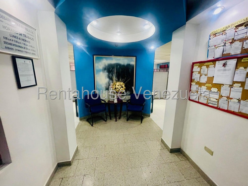 Y.t. Edificio En Venta, La Candelaria Mls #25-11506