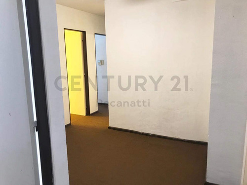 Departamento De 4 Ambientes A La Calle Zona Constitución Id 15319