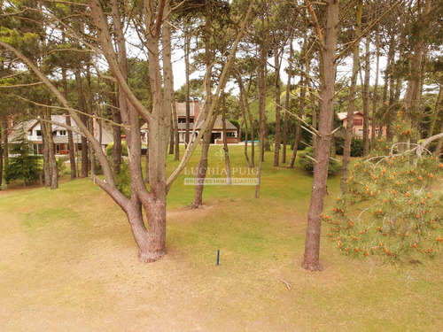 Casa En Alquiler De Verano - Vista Al Golf De Pinamar