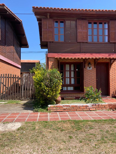 Venta O Permuta Vivienda 3 Dormitorio En Salinas