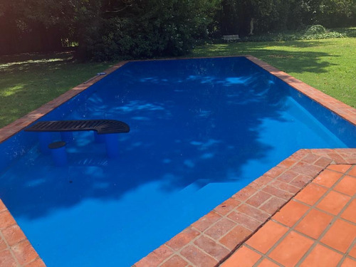 Se Vende Impactante Casa 5 Ambientes Con Piscina, Parque Y Casa De Huéspedes Barrio Hermoso- Gral Rodriguez