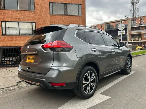 Nissan Xtrail T32 Exclusive 2.5 At 4x2 7 puestos