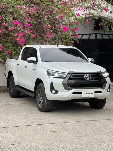 Toyota Hilux 2.4 Diésel 4X4