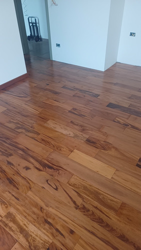 Instalação E Venda De Piso Pronto,forro,painel Ripado,deck.