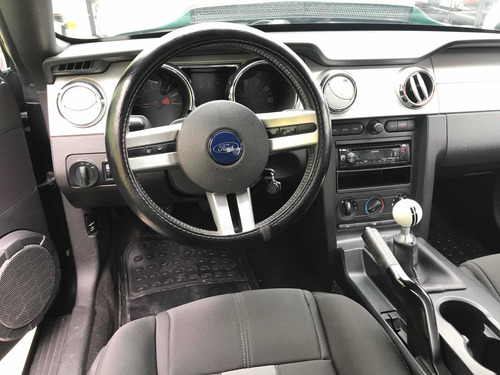 Imagen 10 de 15 de Ford Mustang V6 Manual 2007