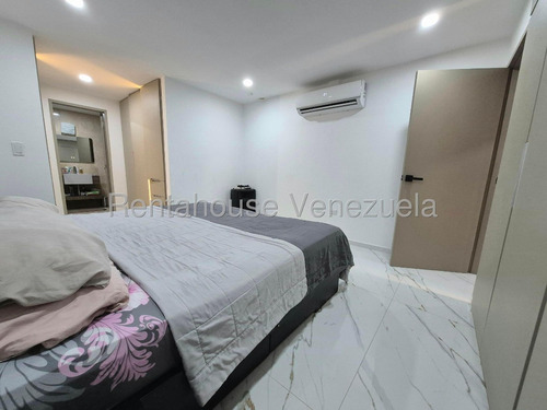 Maravilloso Y Completamente Remodelado Apartamento En Venta Con Inmejorable Ubicación Colinas De La Tahona