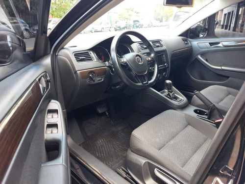 Imagen 10 de 12 de Volkswagen Vento 2.5 Advance Plus Tip L/15 *bareinautos