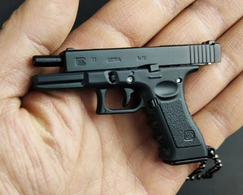Chaveiro Pistola De Metal Modelo Glock 45 Escala 1:4 Preto