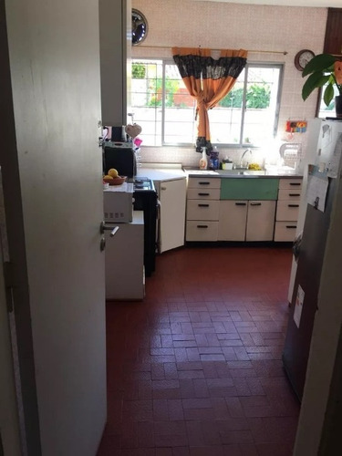 Imagen 4 de 10 de Chalet En Venta En Ituzaingo Norte