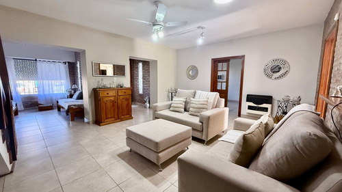 Venta Casa 3 Dormitorios Capitan Bermudez Cochera