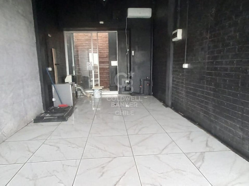 Local Comercial Con Gran Ubicación Y Flujo De Clientes