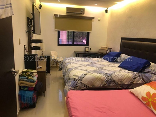 Imagen 18 de 27 de Townhouse En Venta En La Viña Valencia Carabobo 22-25469 Gerardo Guillén Rentahouse
