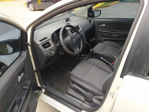 Volkswagen Suran Comfortline 5d 1.6n Mt / Nafta / 2014