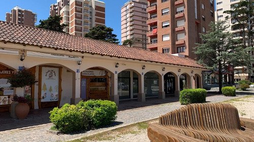 Imagen 15 de 17 de Local Comercial 7 Pinamar - Av. Bunge Y Esq. Av. Libertador