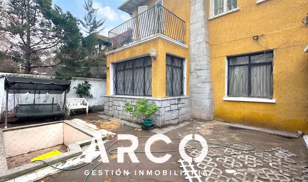 Imagen 4 de 16 de Casa En Venta De 4 Dorm. En Ñuñoa