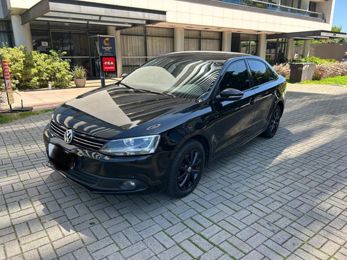 Volkswagen Jetta 2.0 Comfortline Flex 4p Automática