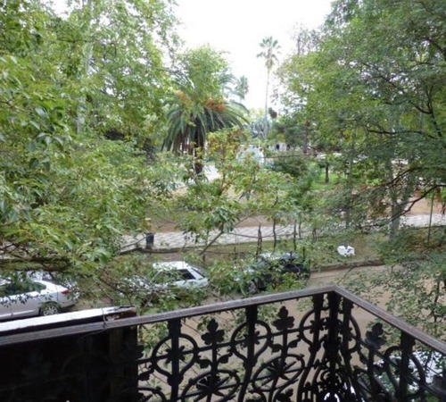 Imagen 2 de 27 de Departamento Antiguo En Pleno Centro De Colón Venta