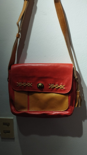 Cartera Percibal En Cuero Roja Combinada Con Beige