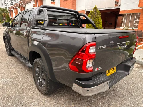 Toyota Hilux 2.4 Diesel automática