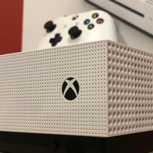 Xbox One S 1tb + 1 Joystick!!!  Completa En Caja! 