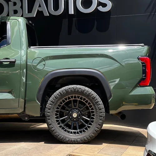 Toyota Tundra Sr5 CrewMax B2+