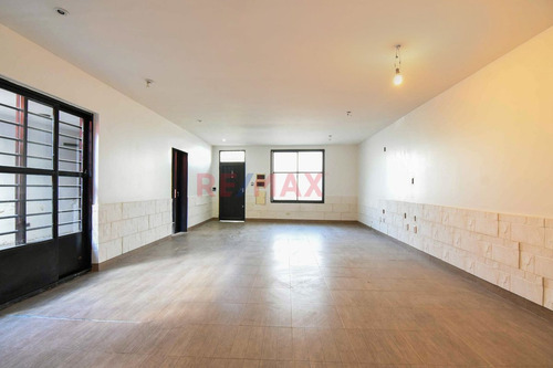 Venta Hermosa Casa 6 Amb En Barracas Con Cocheras