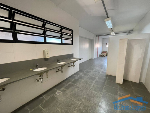Imagem 8 de 13 de Excelente Galpão Com 3.257 M² De Terreno E 2.123 M² De Construção!!! - 3535