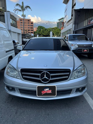 Imagen 2 de 11 de Mercedes Benz C200