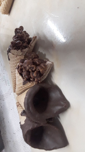 Cucuruchos Rellenos C/dulce Y Chocolat Y Pochoclos C/chocola