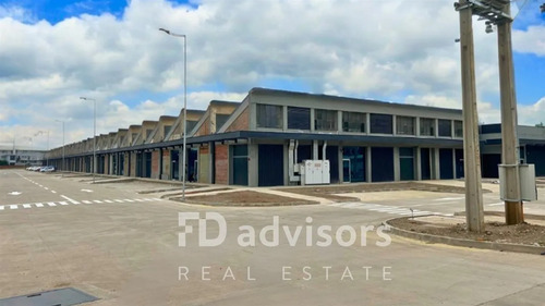 Arriendo De Bodegas En Centro Logístico 1042 M2 - Renca