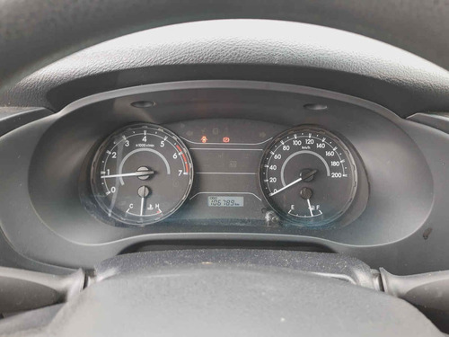 Imagen 12 de 15 de Toyota Hilux 2018 4p Doble Cabina Sr L4/2.7 Man