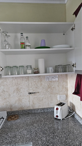 Alojamiento 6 Pers Con Desayuno En Villa Elisa