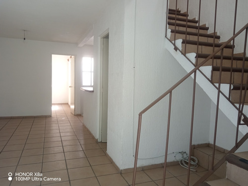 Excelente Casa En Fraccionamiento Jacarandás Morelos