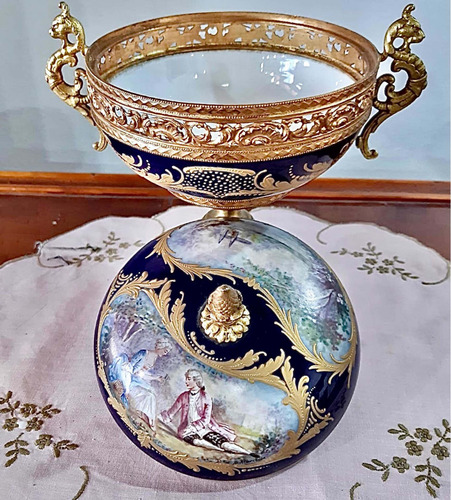 Antigua Caramelera De Porcelana Francesa Sevres