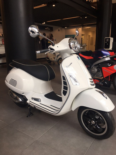Vespa Gts 300