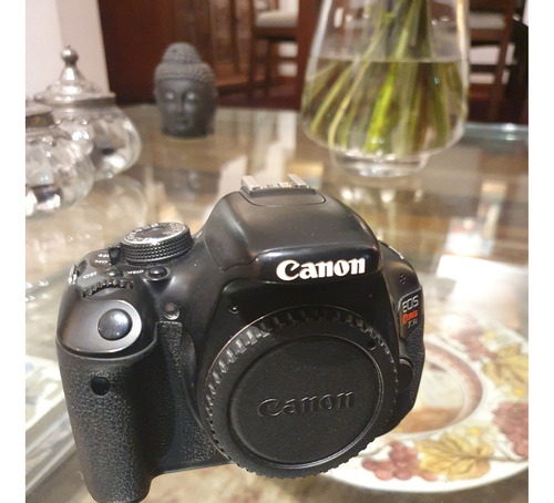 Camara Canon Eos T3i