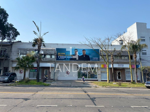 Imagen 2 de 12 de Excelentes Oficinas Con Deposito - 30 Metros De Frente Sobre Mitre A Mts De Panamericana