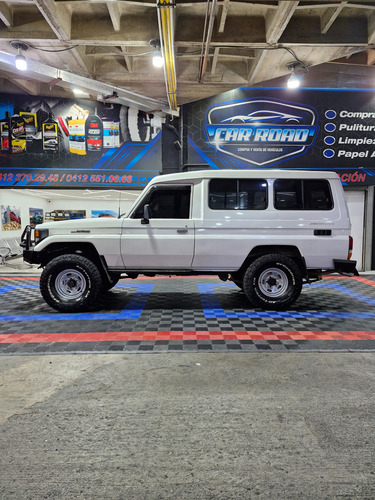 Toyota Machito 2006