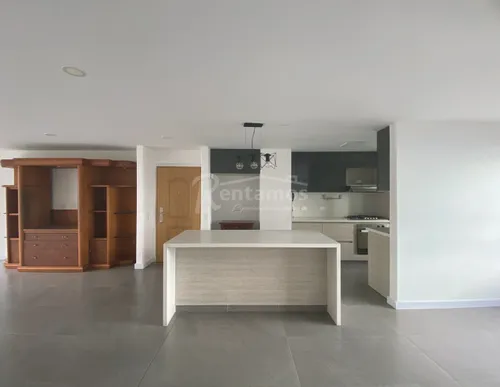 Apartamento En Arriendo En Los Balsos. Cod A776132