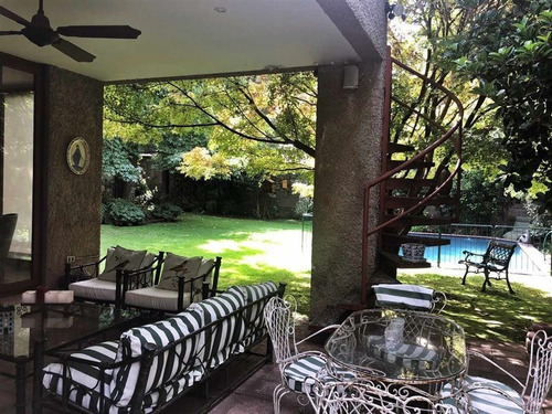 Casa En Venta De 5 Dorm. En Lo Barnechea