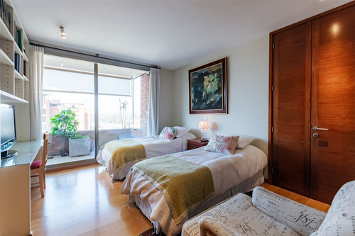Departamento En Venta De 4 Dorm. En Vitacura