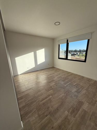 Casa 4 Amb Con Piscina. Barrio Privado