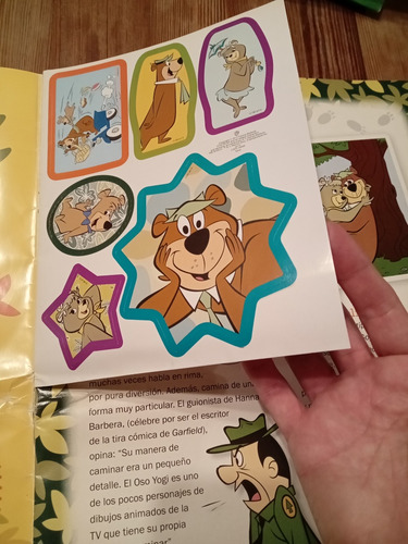 Oso Yogi Con Stickers Colección De Oro Clarín Hanna Barbera (Usado)
