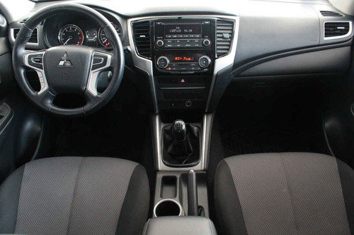 Imagen 13 de 15 de Mitsubishi L200 2021 4p Glx Doble Cabina 4x2 Gasolina