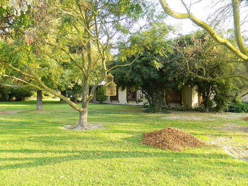 Imagen 2 de 24 de Gran Casa Con Jardín Formado En Calera De Tango