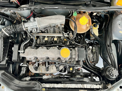 Chevrolet Corsa Corsa Hatch GL 1.6 MPFi 4p